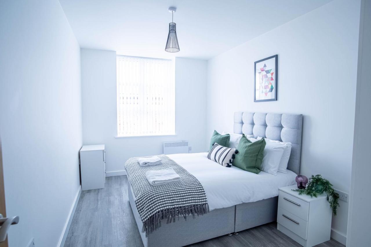 Luxury Apartments Available Next To Train Station - The Wallgate Apartments Wigan - Free Parking Eksteriør bilde