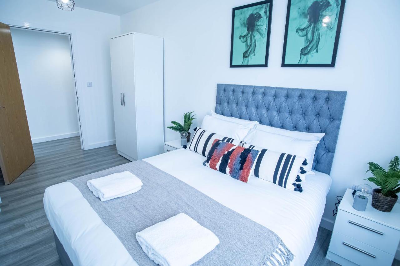 Luxury Apartments Available Next To Train Station - The Wallgate Apartments Wigan - Free Parking Eksteriør bilde