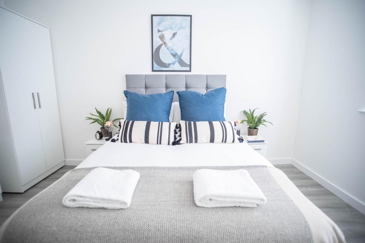 Luxury Apartments Available Next To Train Station - The Wallgate Apartments Wigan - Free Parking Eksteriør bilde