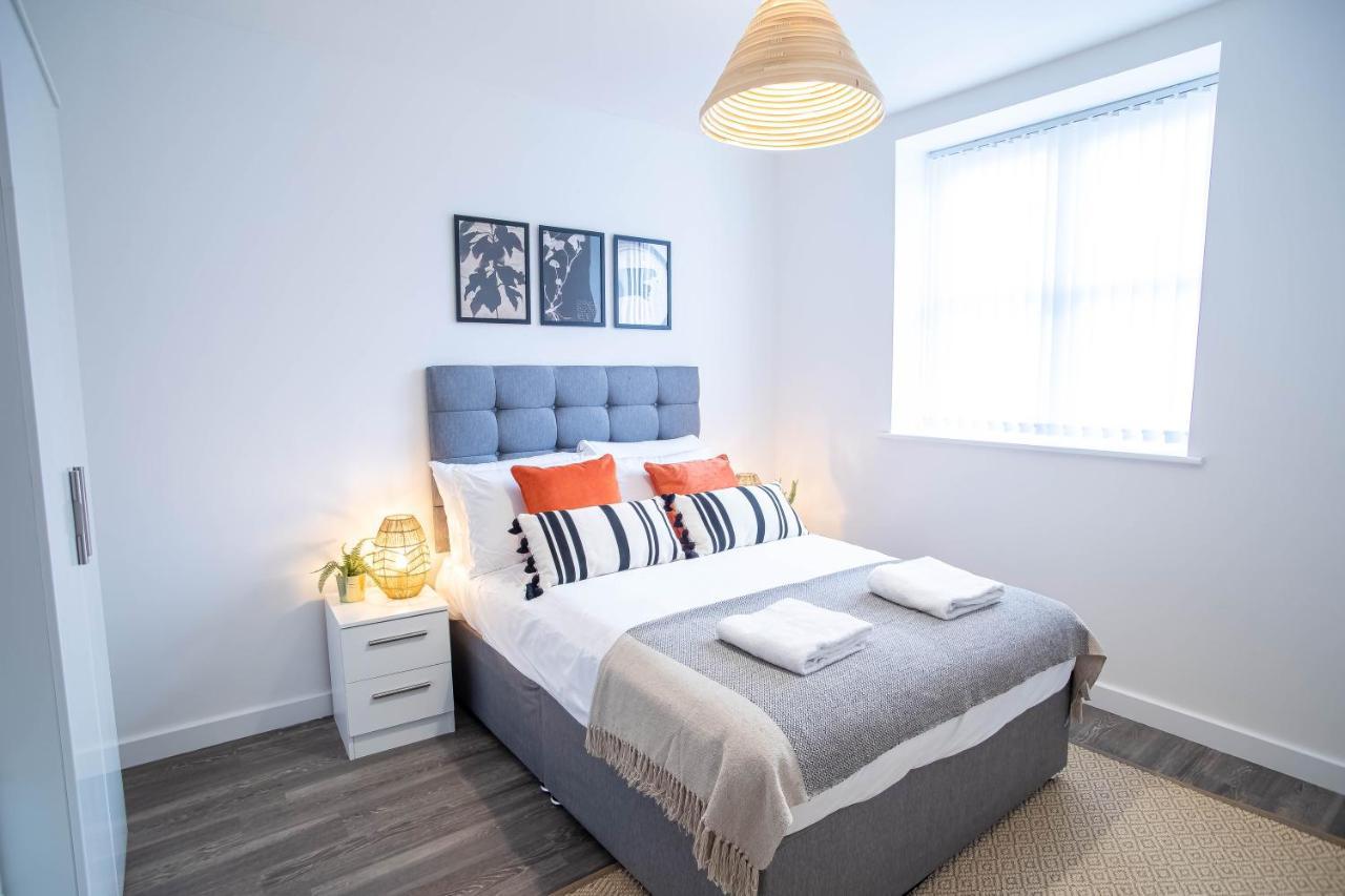 Luxury Apartments Available Next To Train Station - The Wallgate Apartments Wigan - Free Parking Eksteriør bilde
