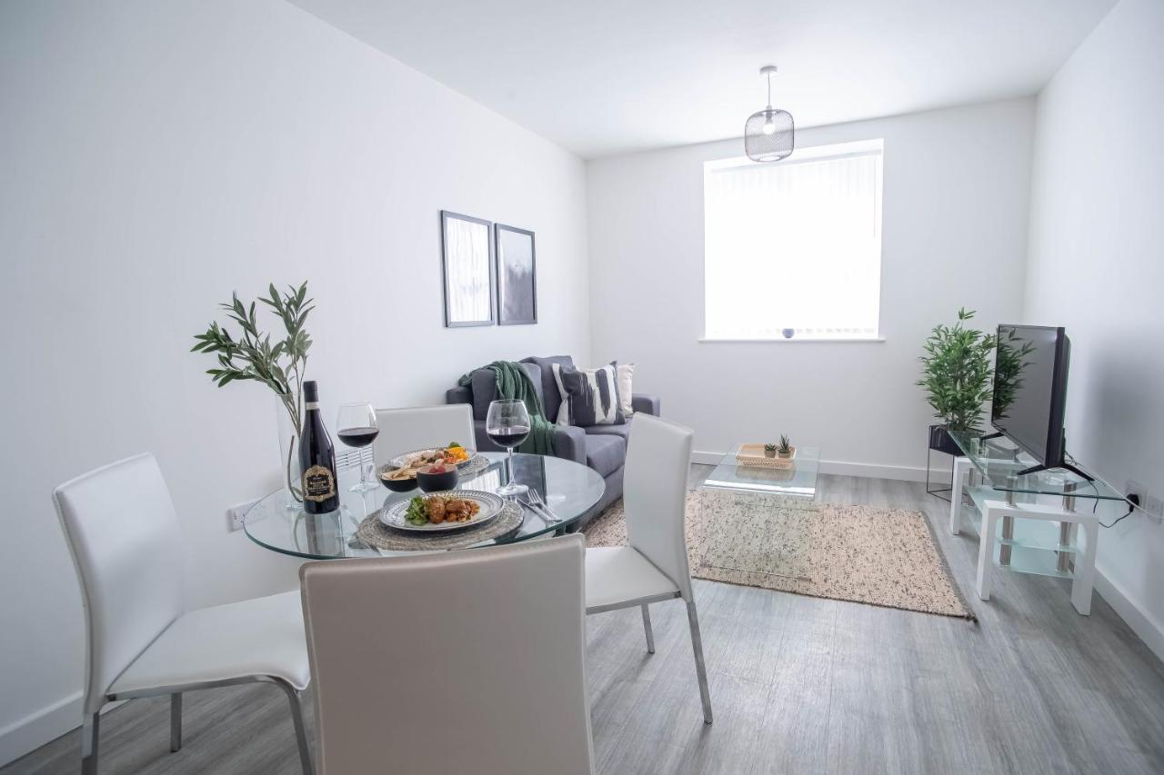 Luxury Apartments Available Next To Train Station - The Wallgate Apartments Wigan - Free Parking Eksteriør bilde